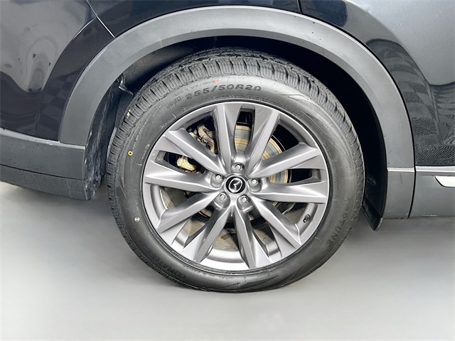 Vehicle image 10 of 42