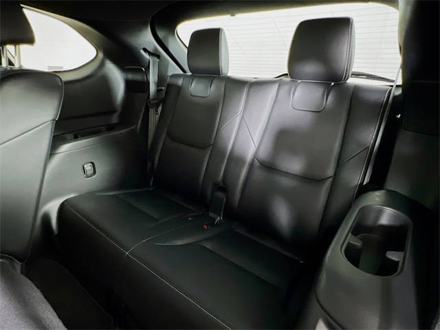 Vehicle image 16 of 42