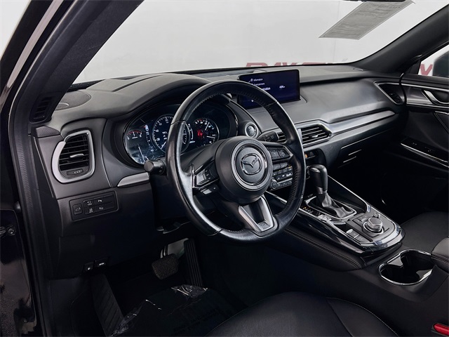 Vehicle image 21 of 42