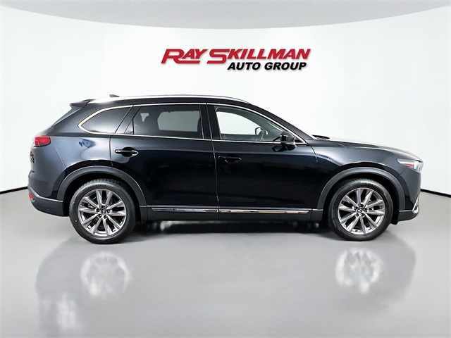 Vehicle image 4 of 42