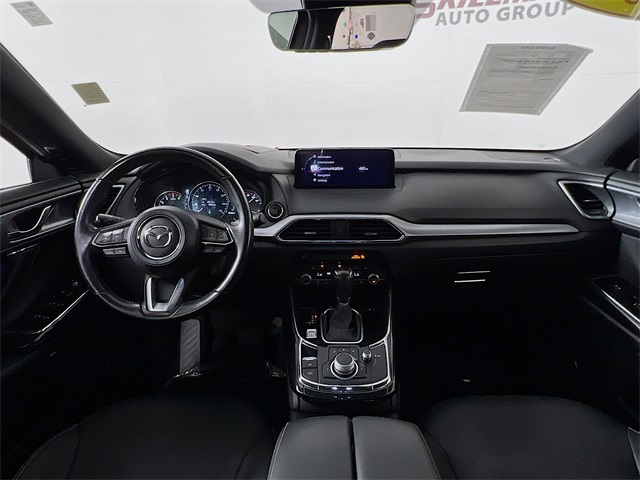 Vehicle image 19 of 42