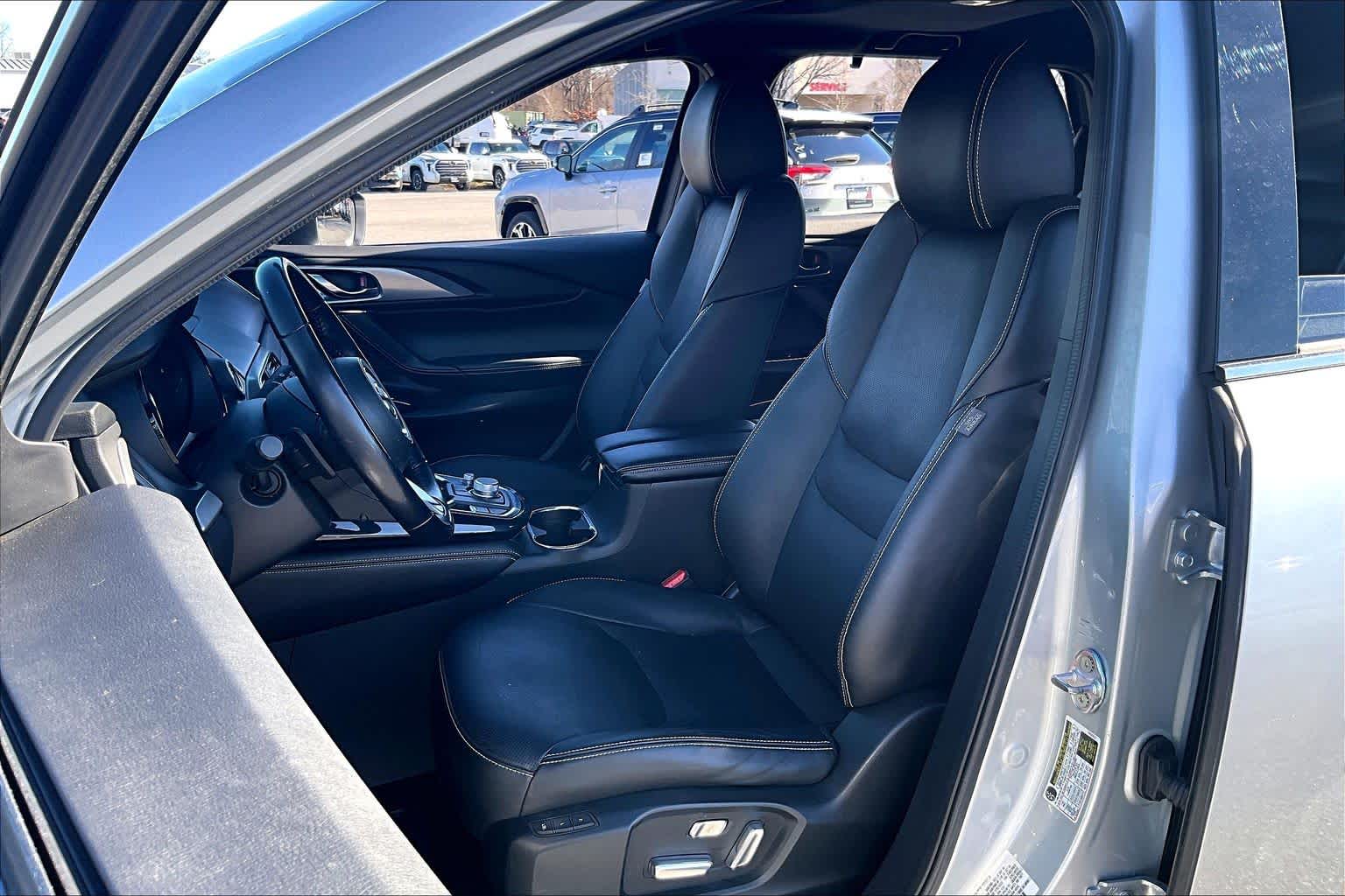 2023 Mazda CX-9 Grand Touring Image 12 of 37