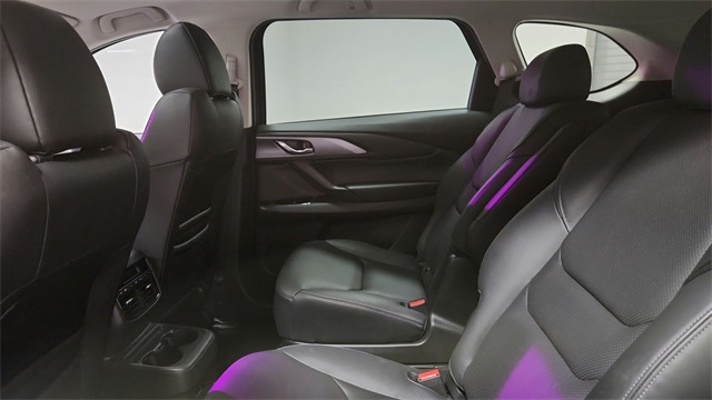 Vehicle image 21 of 27