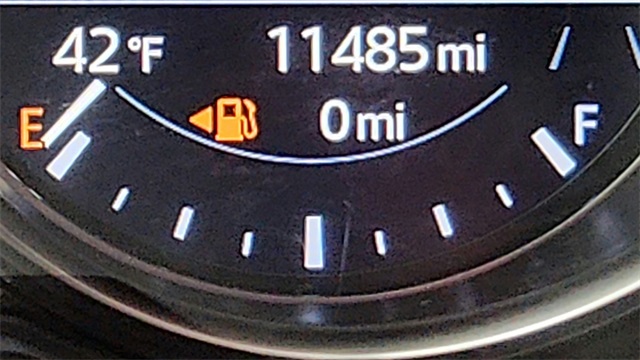 Vehicle image 13 of 27