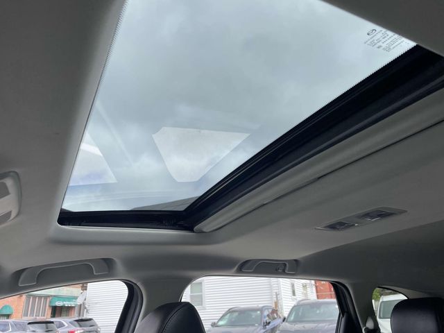 Vehicle image 27 of 39