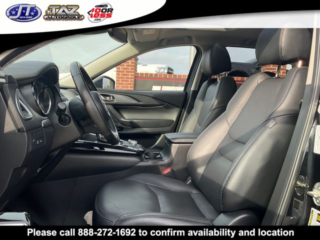Vehicle image 10 of 24