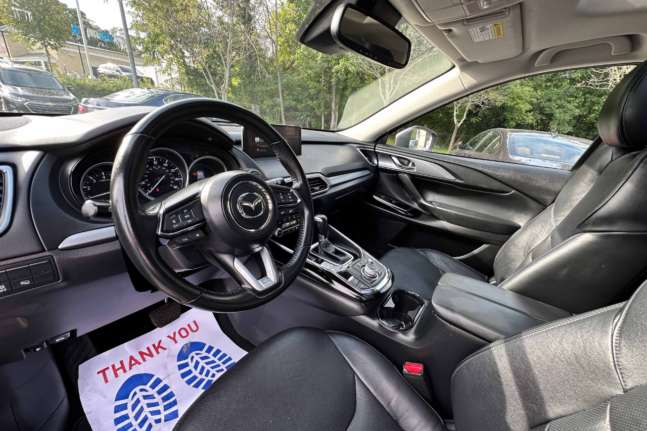 2023 Mazda CX-9 Touring Image 16 of 26