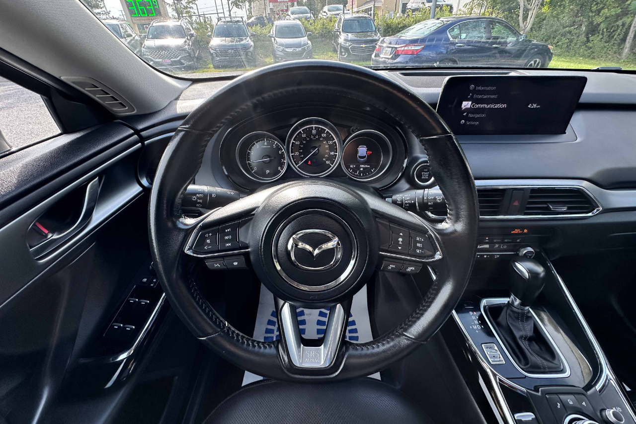 2023 Mazda CX-9 Touring Image 17 of 26