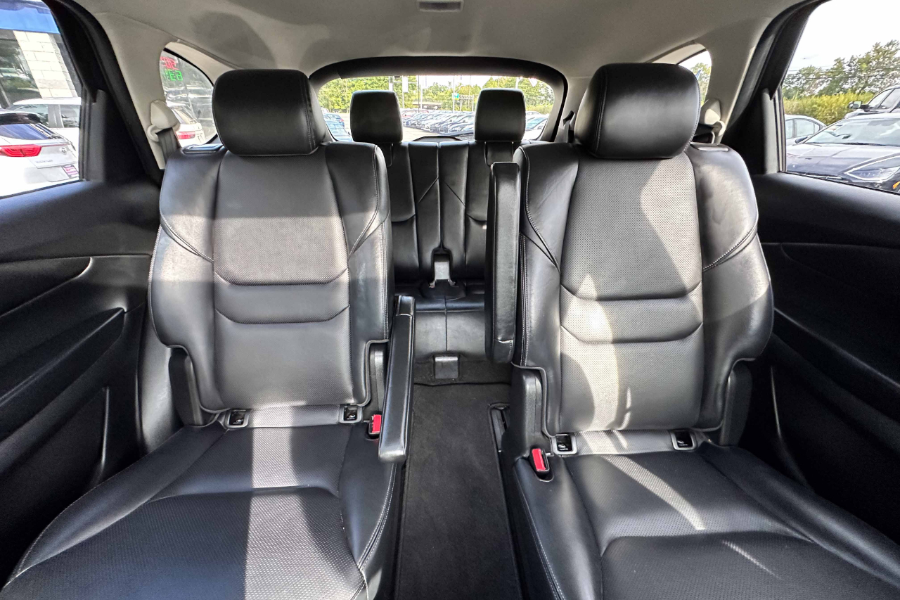 2023 Mazda CX-9 Touring Image 12 of 26