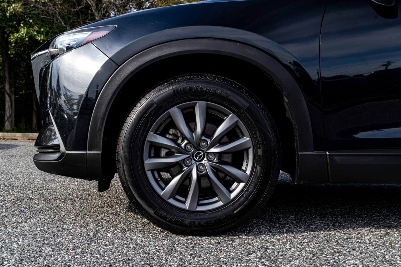 2023 Mazda CX-9 Touring Image 9 of 26