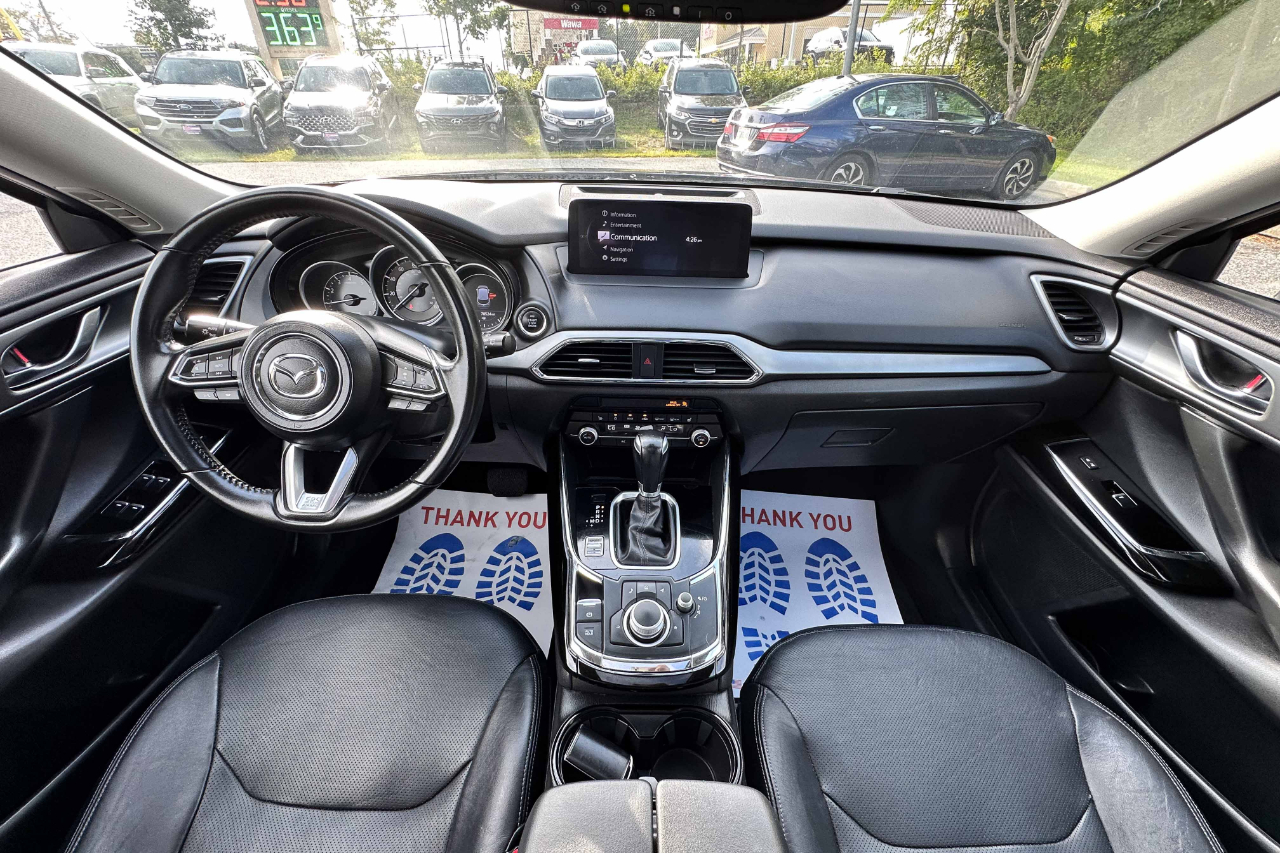 2023 Mazda CX-9 Touring Image 13 of 26