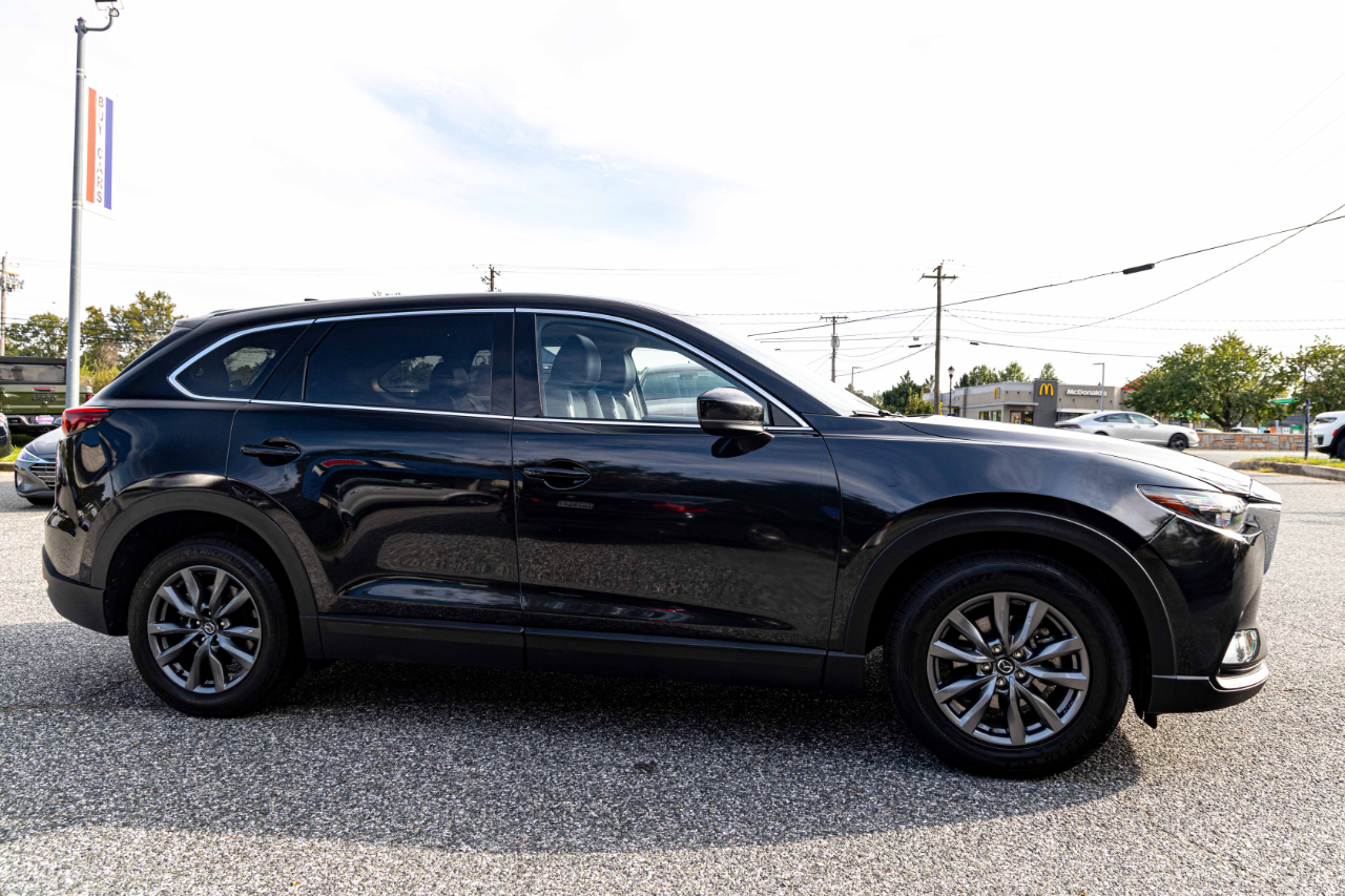 2023 Mazda CX-9 Touring Image 4 of 26