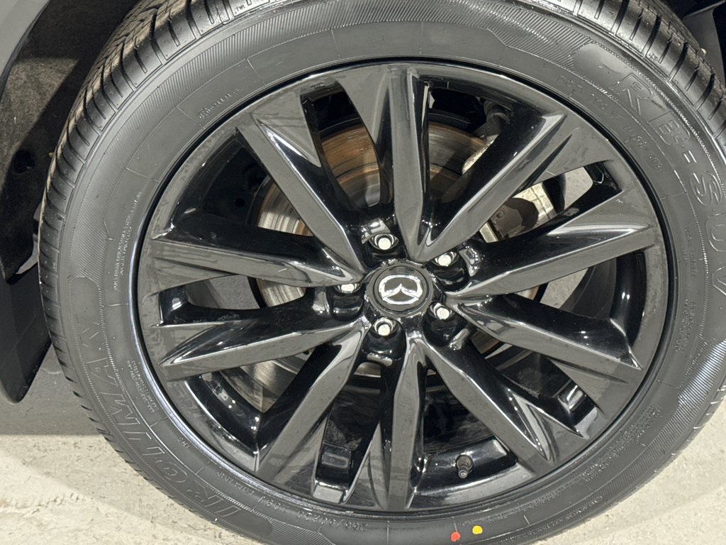 Vehicle image 13 of 44
