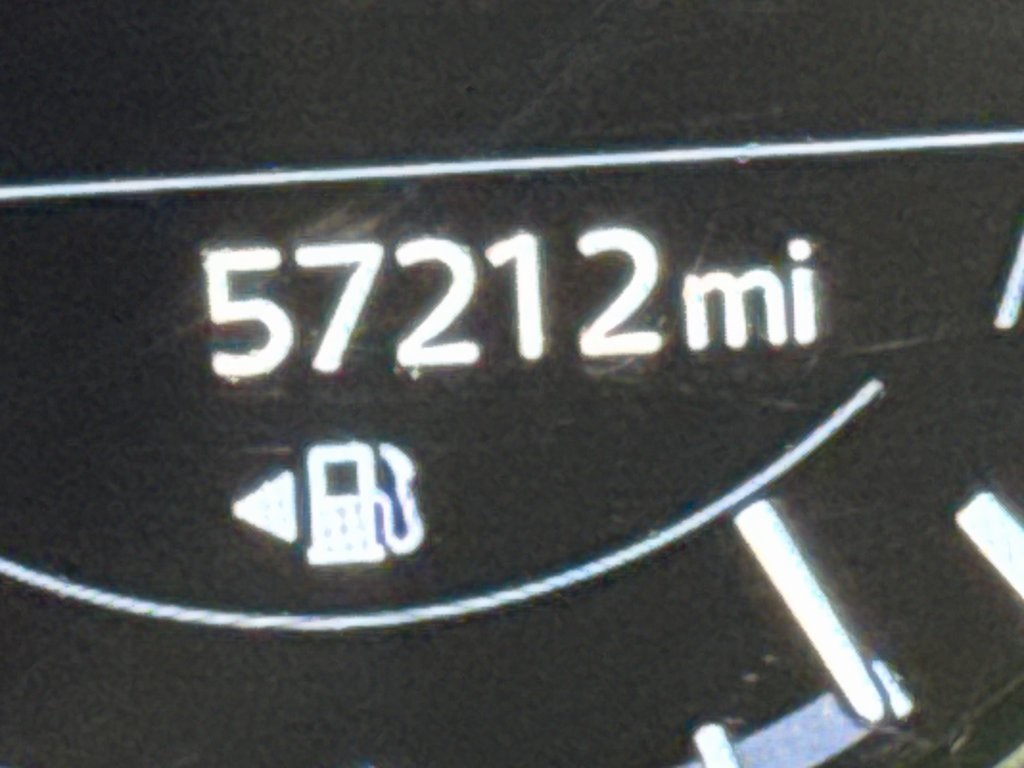 Vehicle image 41 of 44
