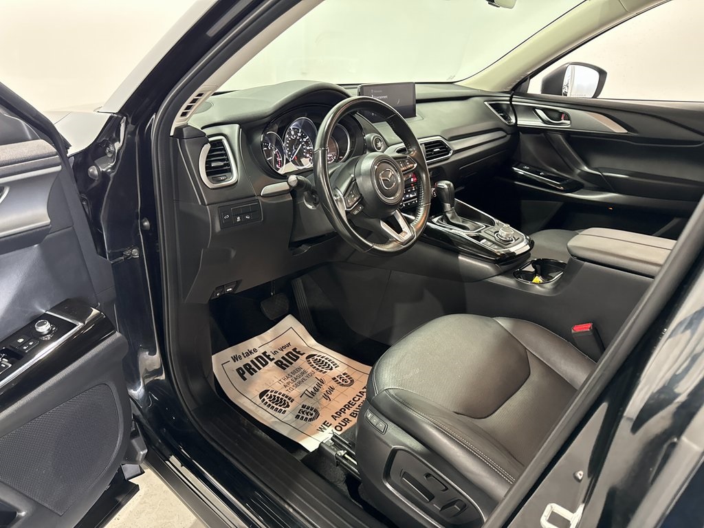 Vehicle image 20 of 44
