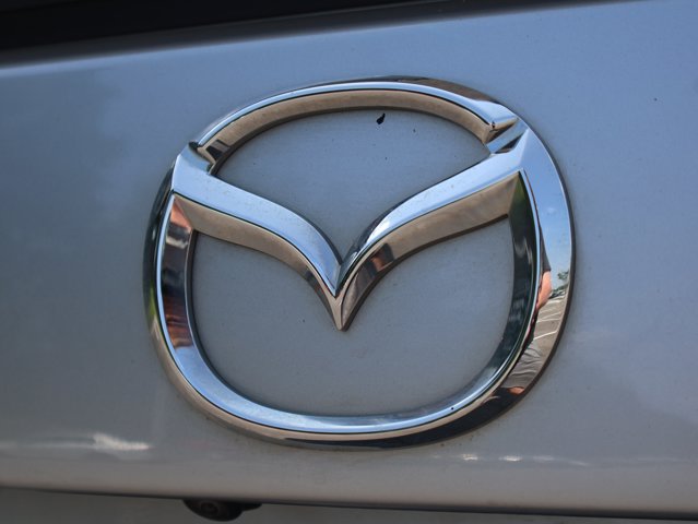 Vehicle image 24 of 52