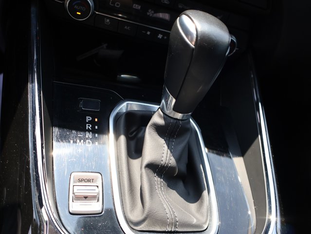 Vehicle image 38 of 52