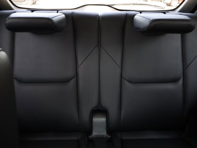 Vehicle image 18 of 52