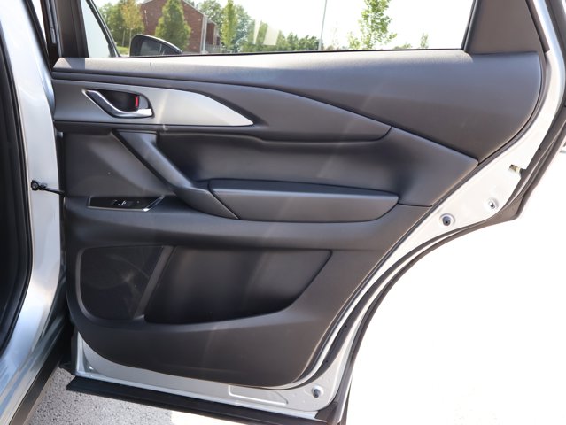 Vehicle image 15 of 52