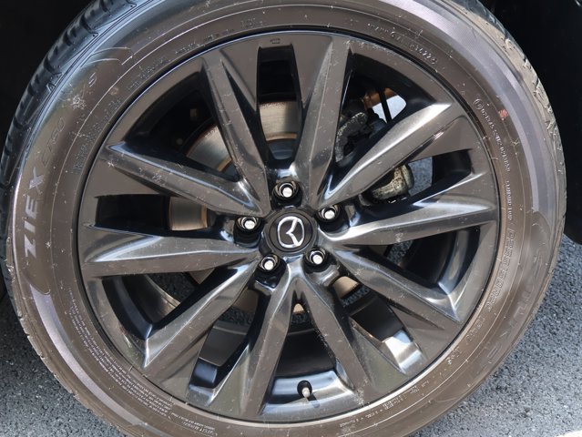 Vehicle image 51 of 52