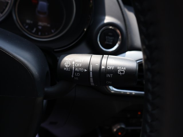 Vehicle image 46 of 52
