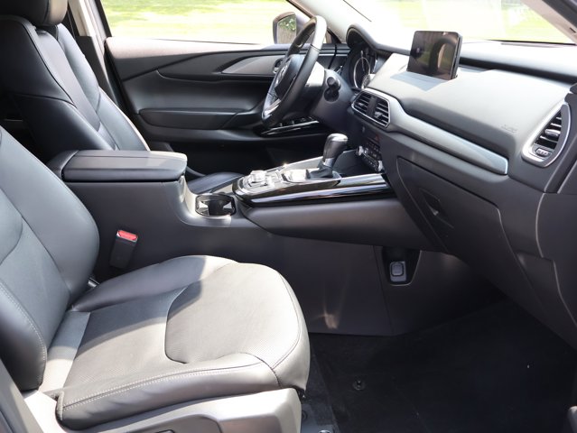 Vehicle image 13 of 52