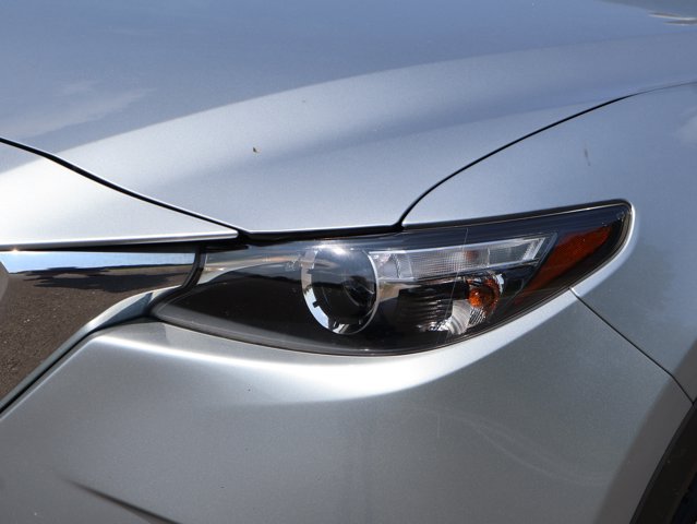 Vehicle image 10 of 52