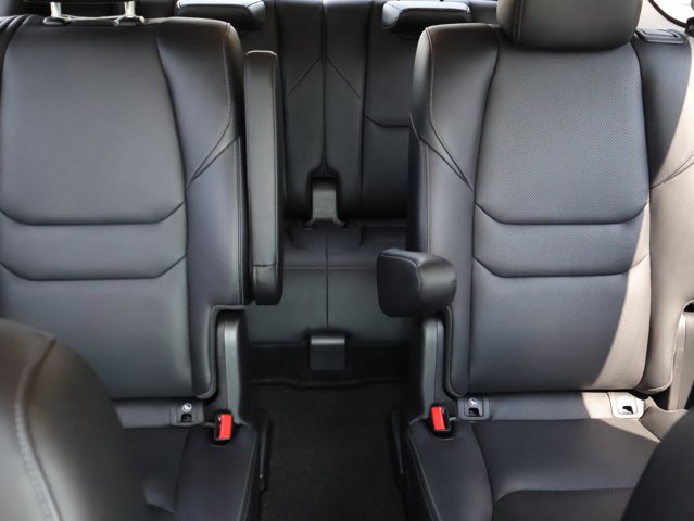 Vehicle image 14 of 52