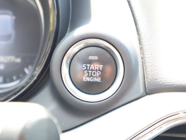 Vehicle image 36 of 52