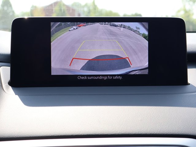 Vehicle image 32 of 52