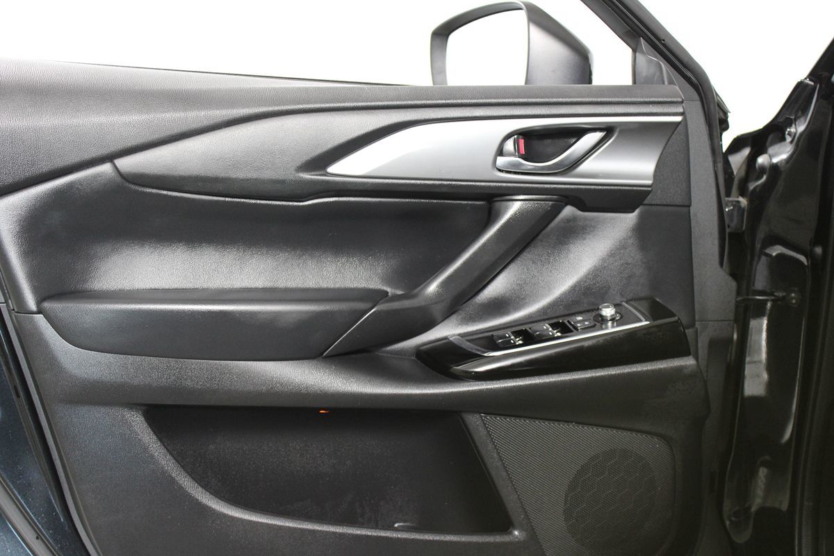 2023 Mazda CX-9 Touring Plus Image 15 of 54