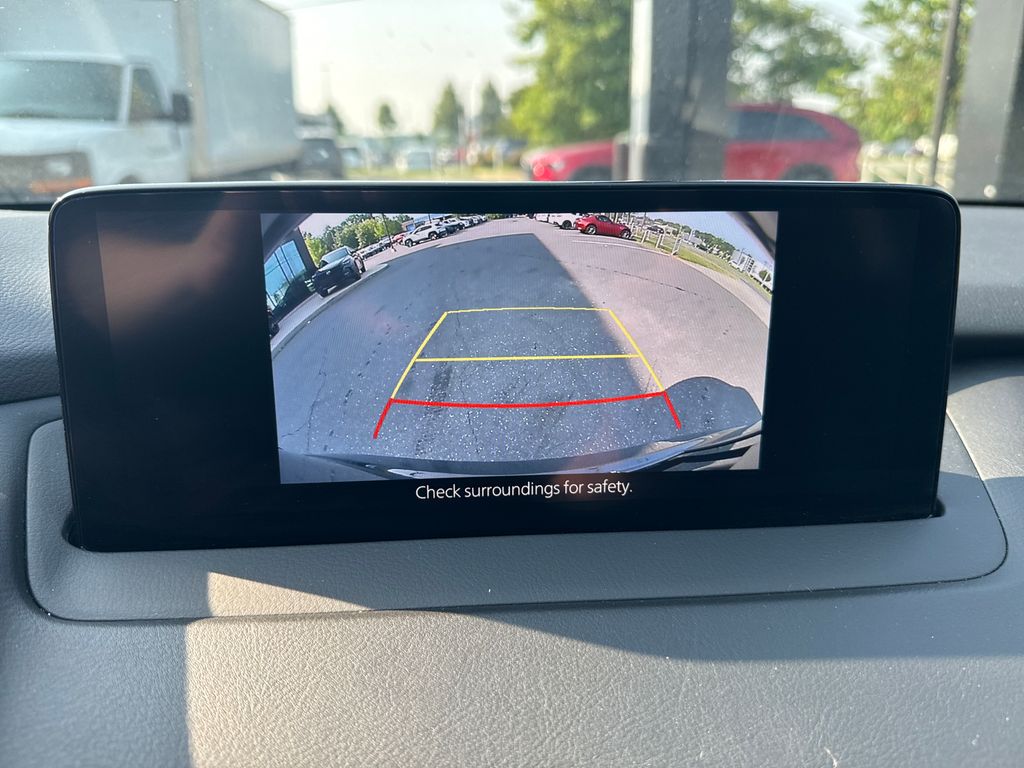 Vehicle image 18 of 34