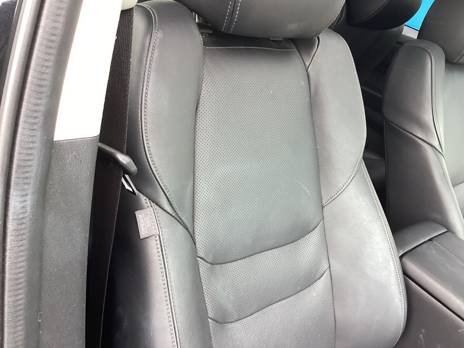 Vehicle image 19 of 32