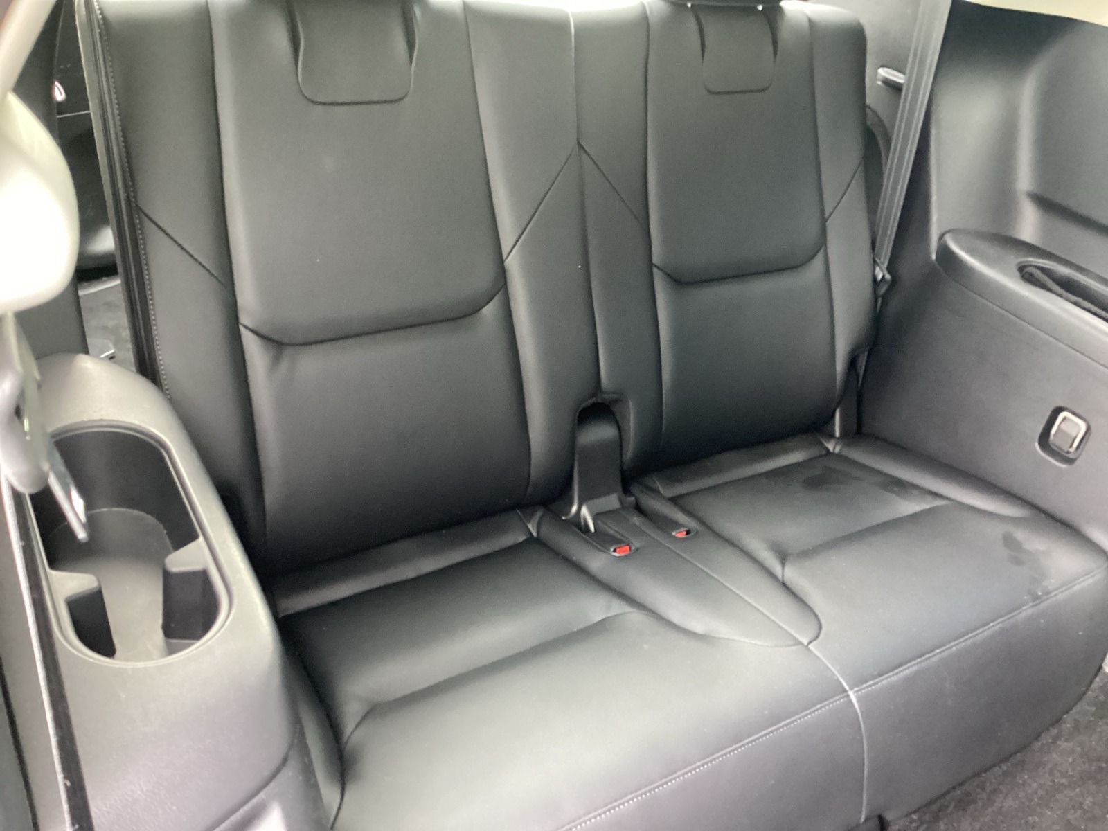 Vehicle image 23 of 32