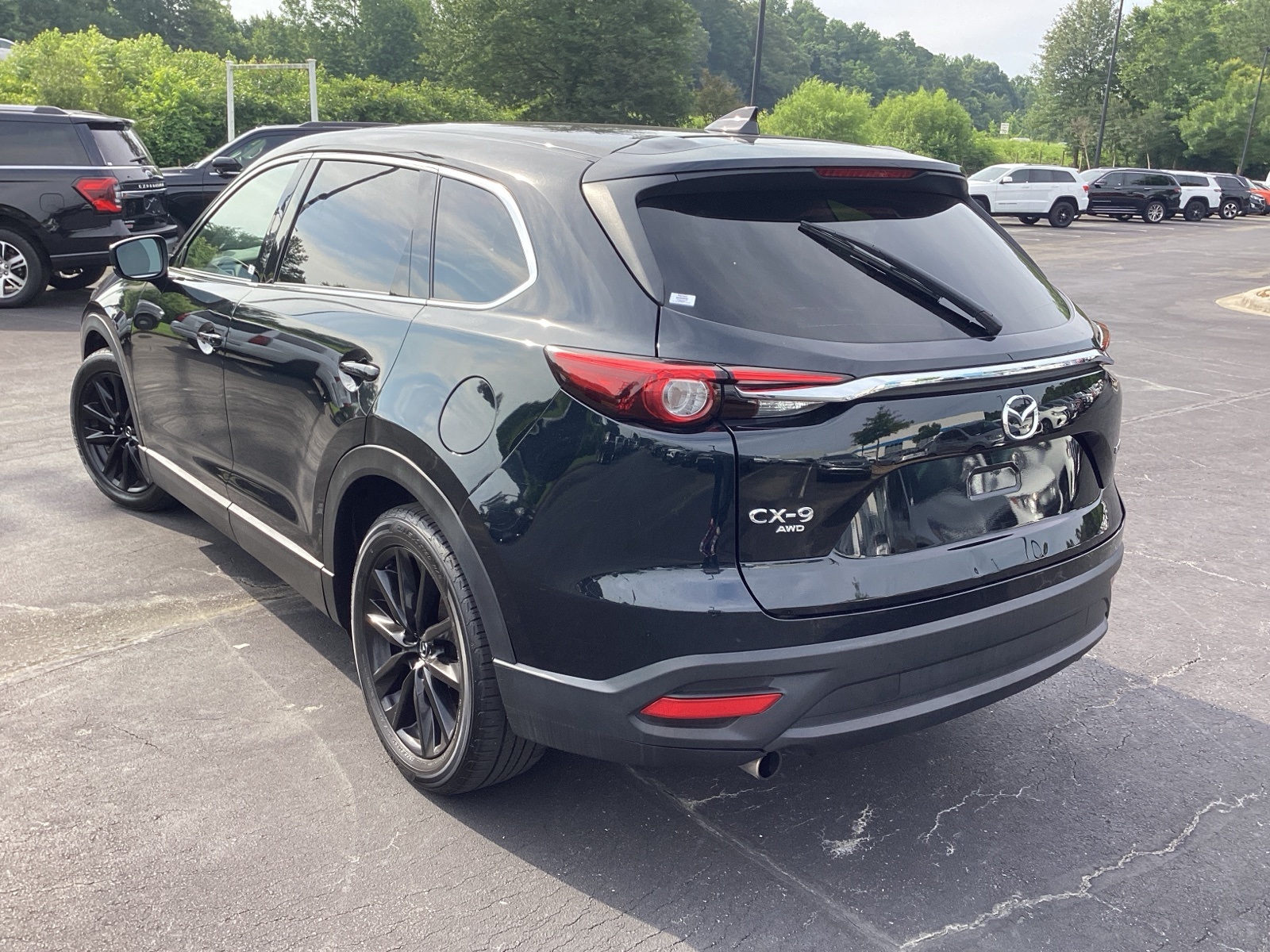 Vehicle image 7 of 32