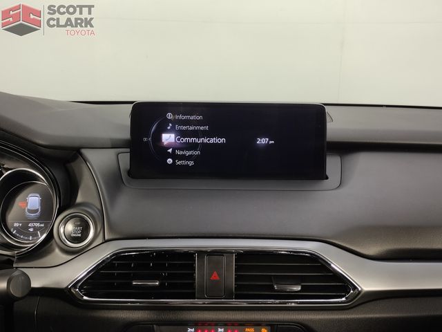 Vehicle image 21 of 26