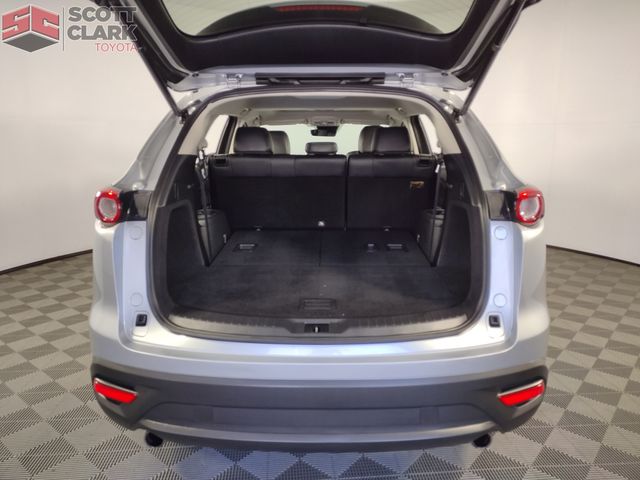 Vehicle image 11 of 26