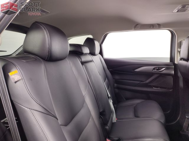 Vehicle image 13 of 26