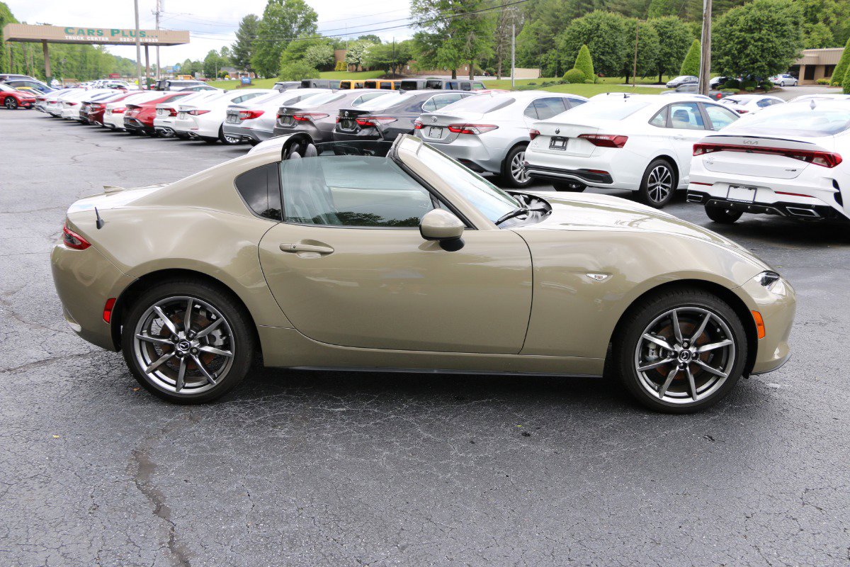 Vehicle image 4 of 27