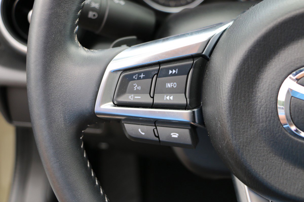 Vehicle image 16 of 27