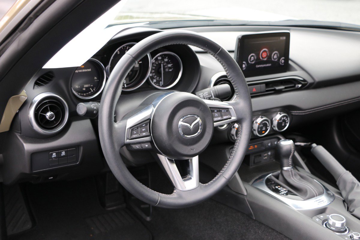 Vehicle image 15 of 27