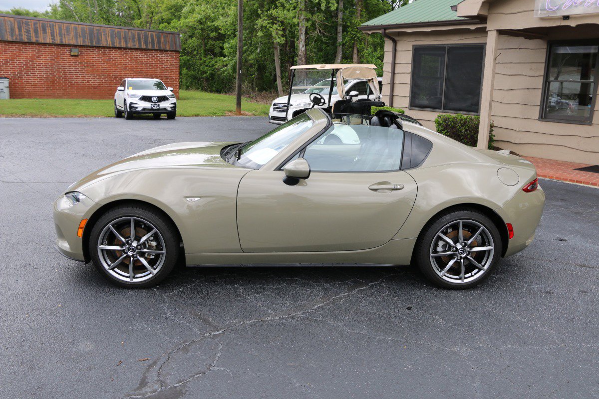 Vehicle image 8 of 27