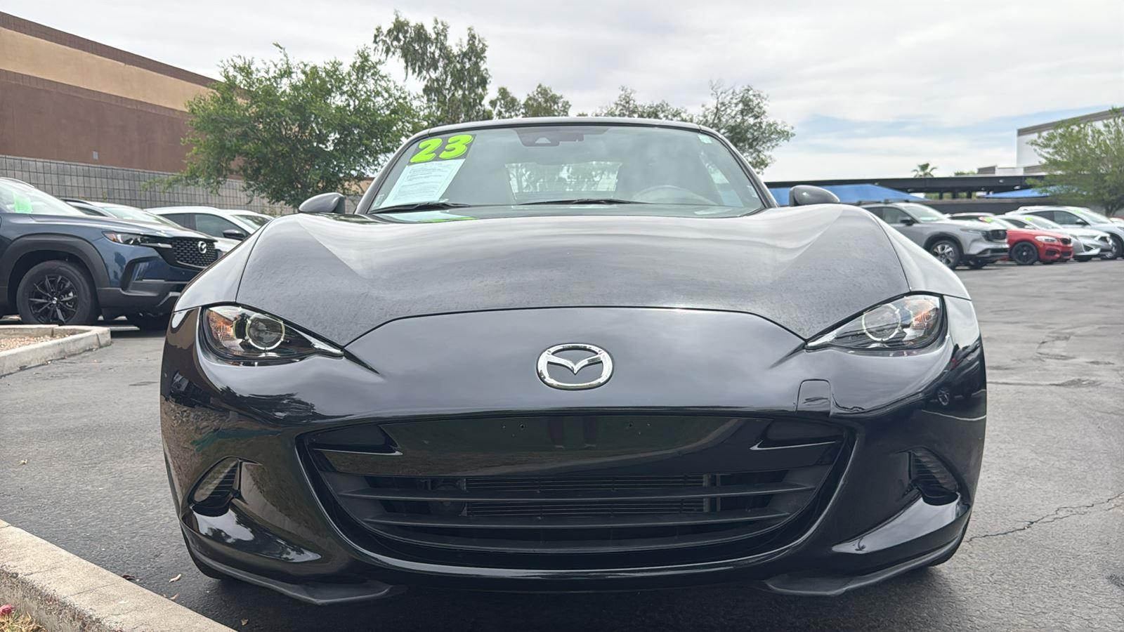 2023 Mazda MX-5 Miata RF Grand Touring Image 2 of 6