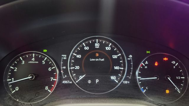 Vehicle image 22 of 24