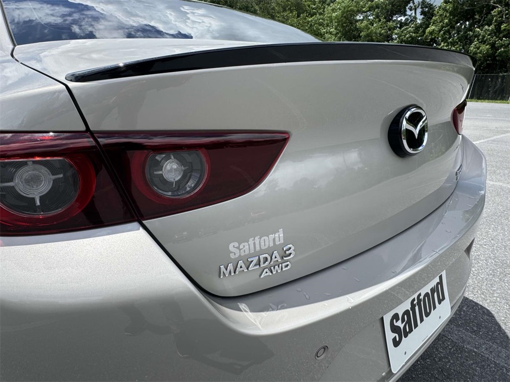 Vehicle image 22 of 30
