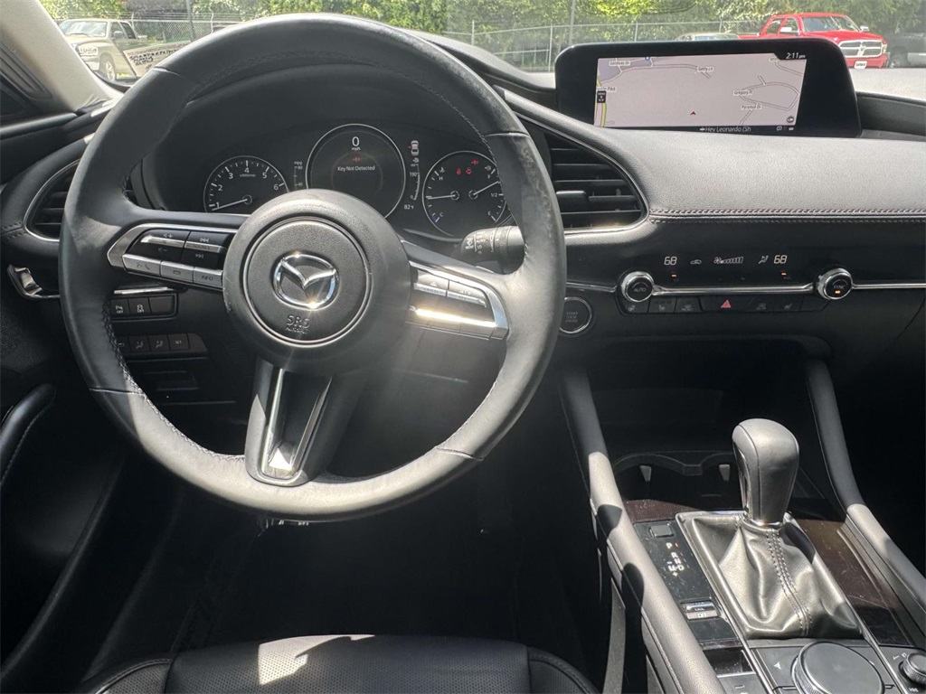 Vehicle image 15 of 30
