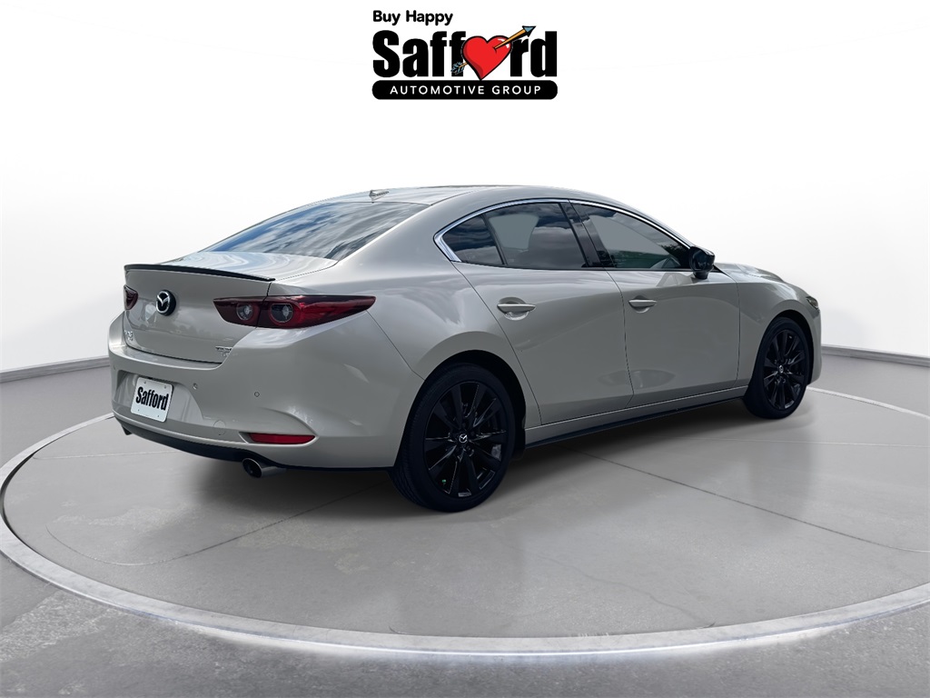 Vehicle image 4 of 30
