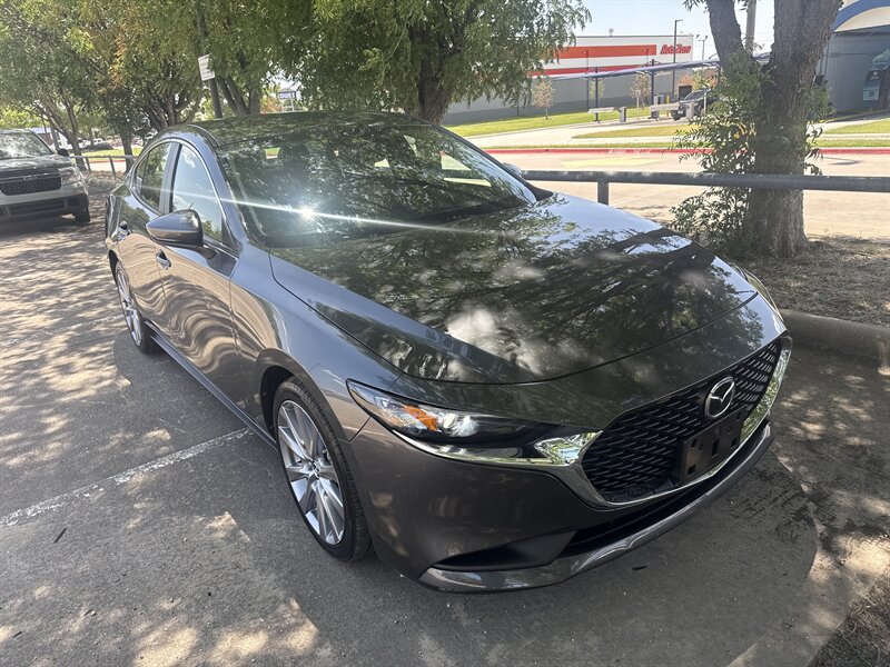 Vehicle image 6 of 40