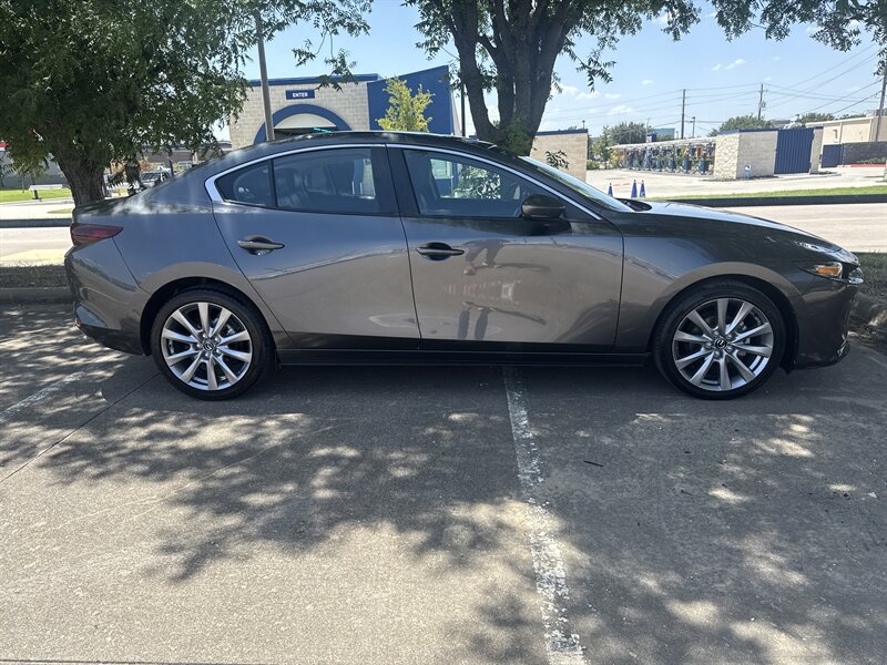 Vehicle image 7 of 40