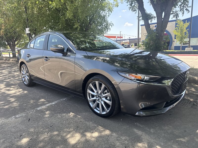 Vehicle image 5 of 40